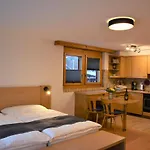 شقة Appartementhaus Crystal تاش