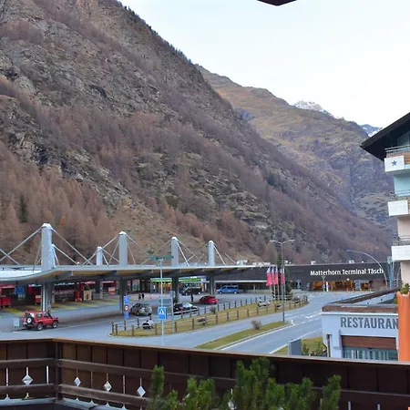 Appartementhaus Crystal شقة *