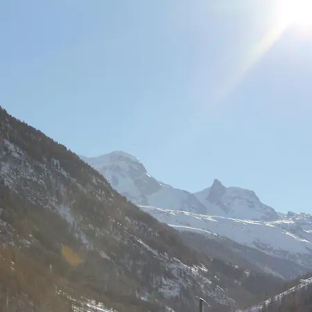 Appartementhaus Crystal Appartamento Täsch